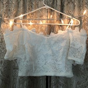 3 for 25🦋 Lace crop top